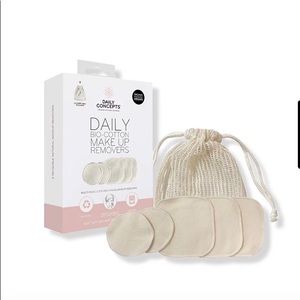 Bio-cotton Make up Removers